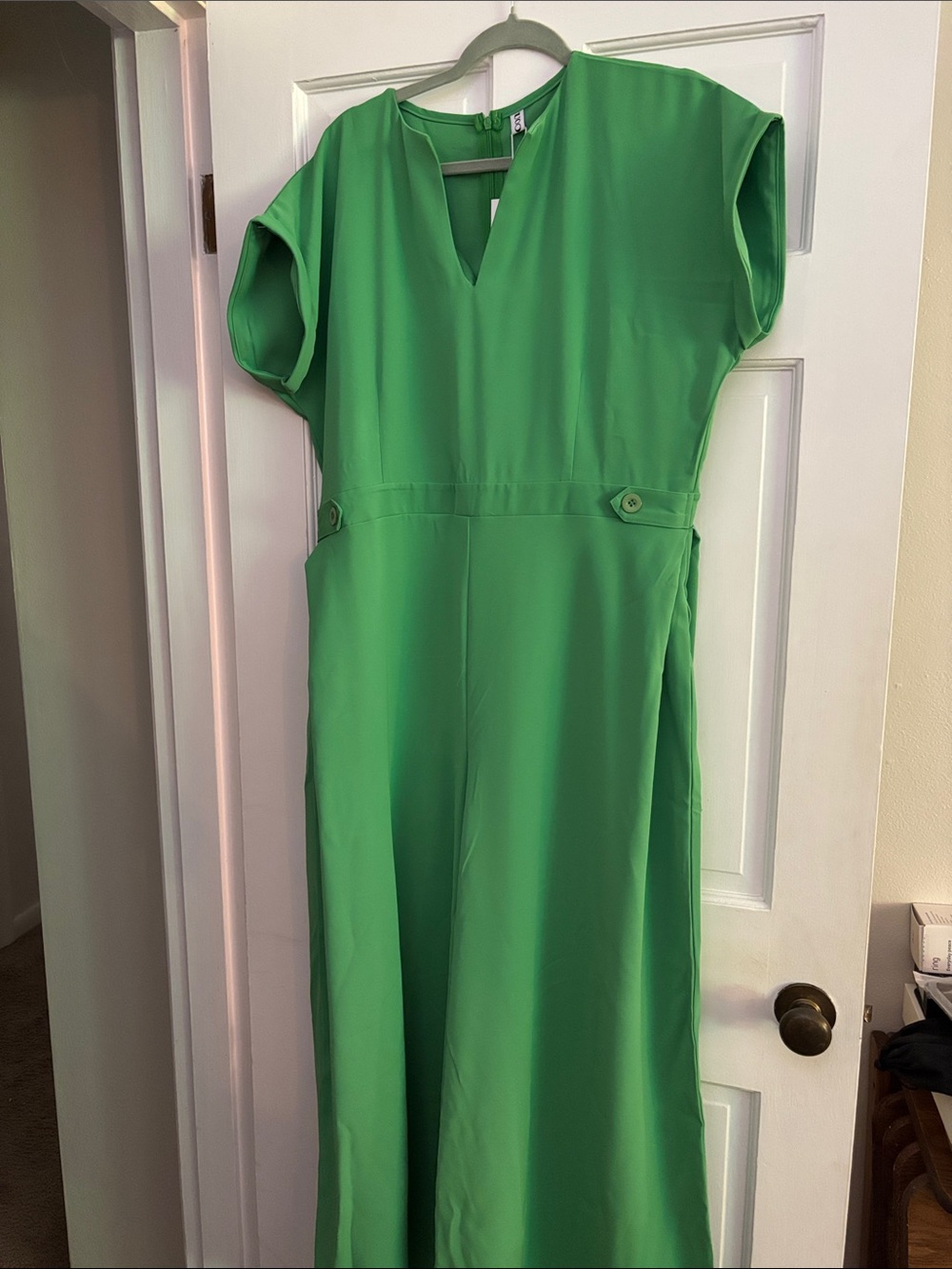Women’s Green Wide-Leg Jumpsuit
Size 2XL - Picture 2 of 7